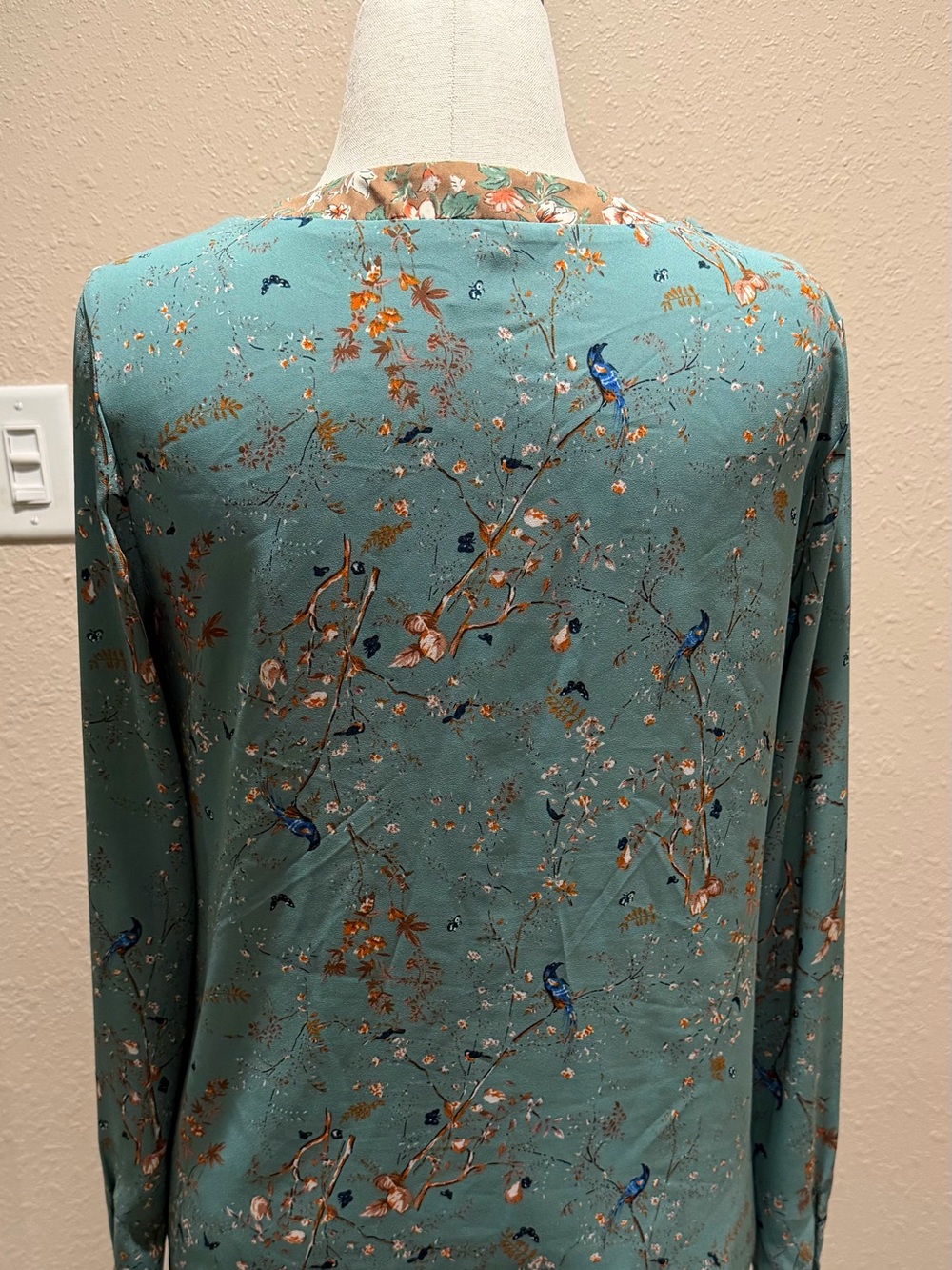 Gimmicks Teal and Brown Floral Lace-Up V-Neck Top - Picture 4 of 6